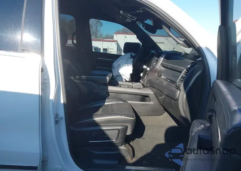 2022 Ram 1500 Limited 4X4 5'7 Box z USA, uszkodzony, nr VIN 1C6SRFHTXNN379350